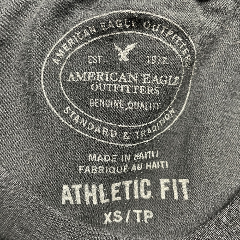American Eagle Unisex Gray beach surfer summer graphic t-shirt - size xs - Picture 3 of 5